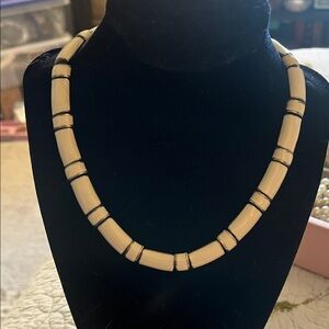 Vintage Cream Enamel and Gold Necklace 60’s
